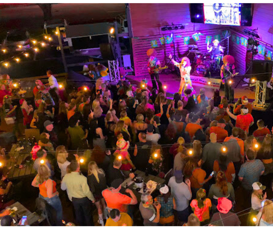 Live DJ at Chill Grapevine